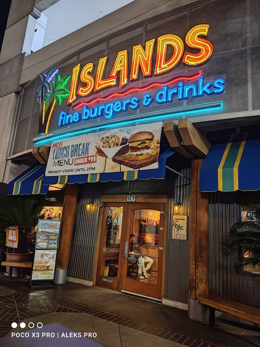 Islands Restaurant Glendale